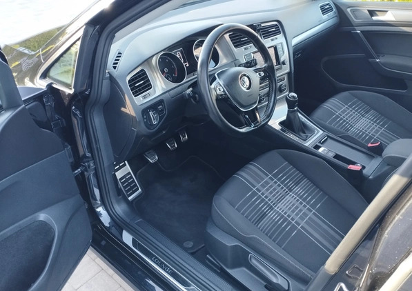 Volkswagen Golf cena 38900 przebieg: 198000, rok produkcji 2015 z Szczucin małe 596